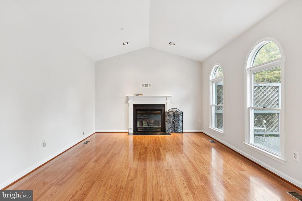 3649 EPPING FOREST WAY