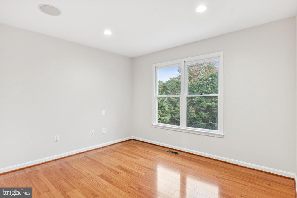 3649 EPPING FOREST WAY
