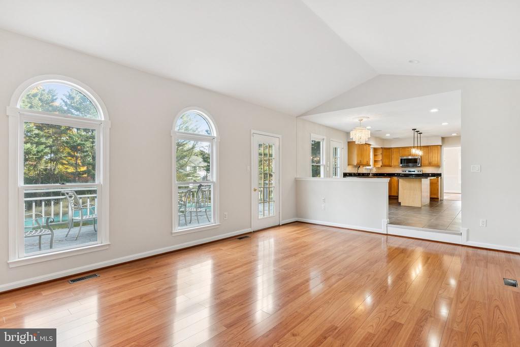 3649 EPPING FOREST WAY