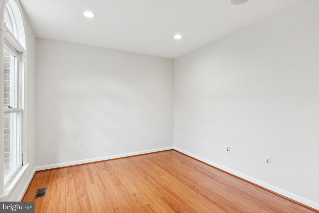 3649 EPPING FOREST WAY