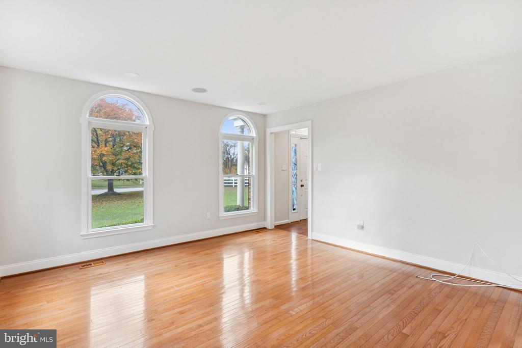 3649 EPPING FOREST WAY