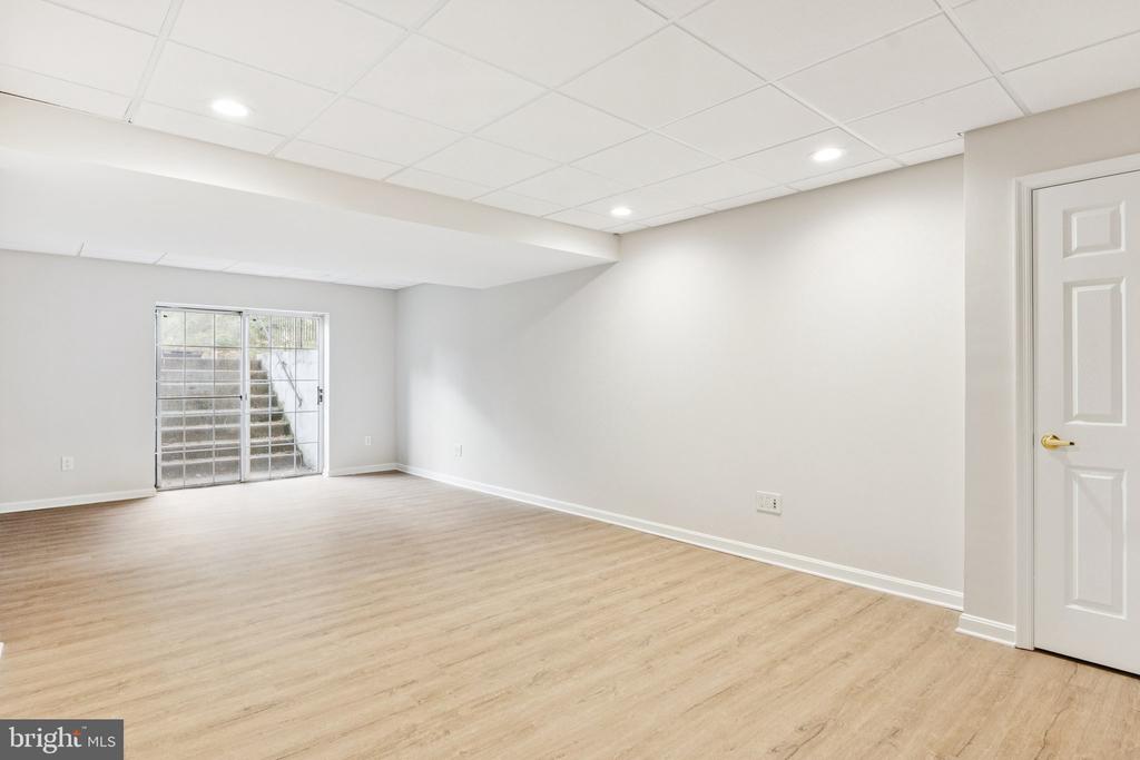 3649 EPPING FOREST WAY