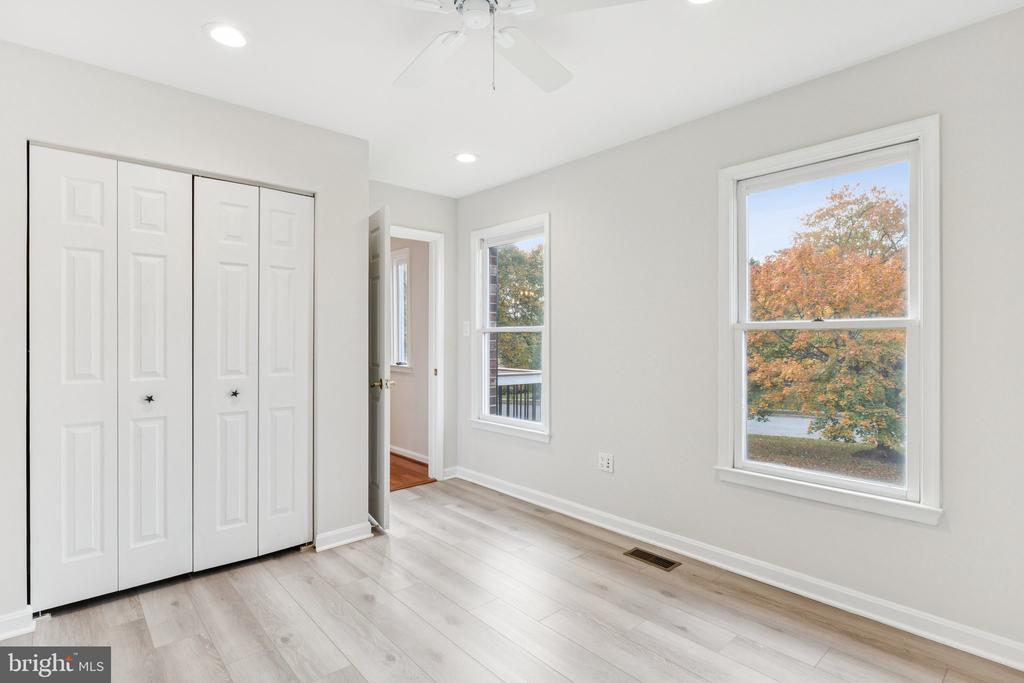 3649 EPPING FOREST WAY