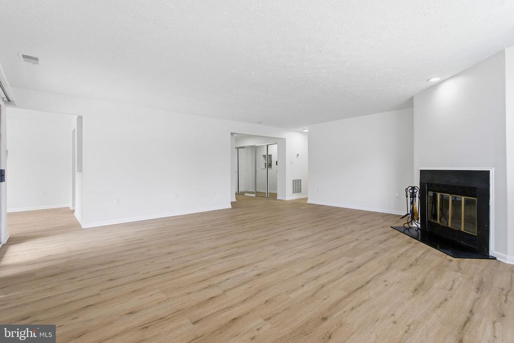 2201 WOODBOX LANE Unit: 2201A