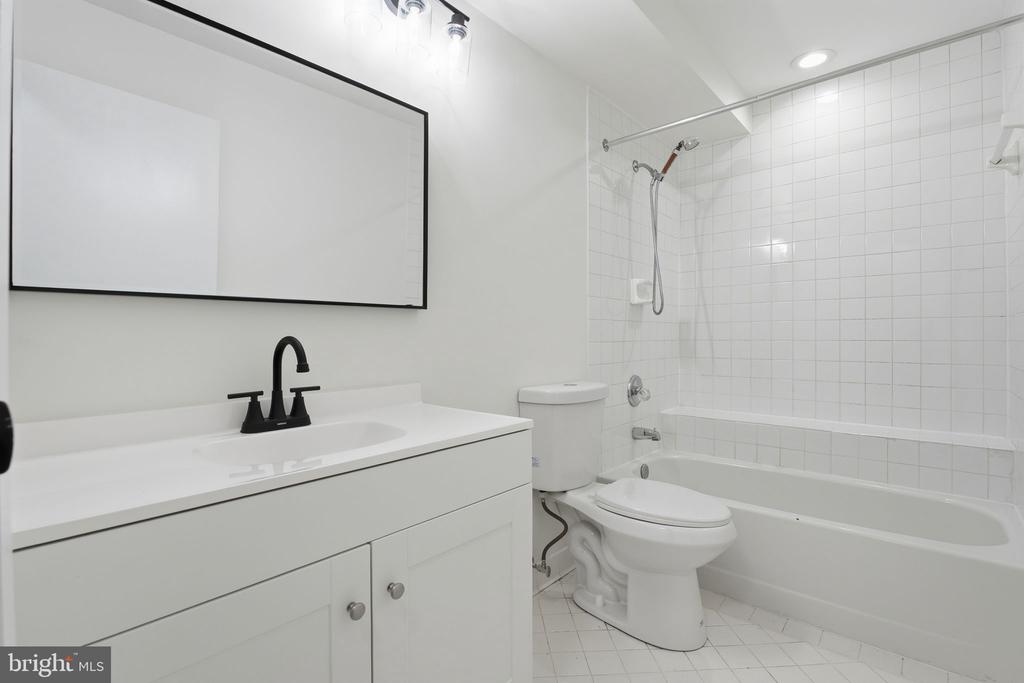2201 WOODBOX LANE Unit: 2201A
