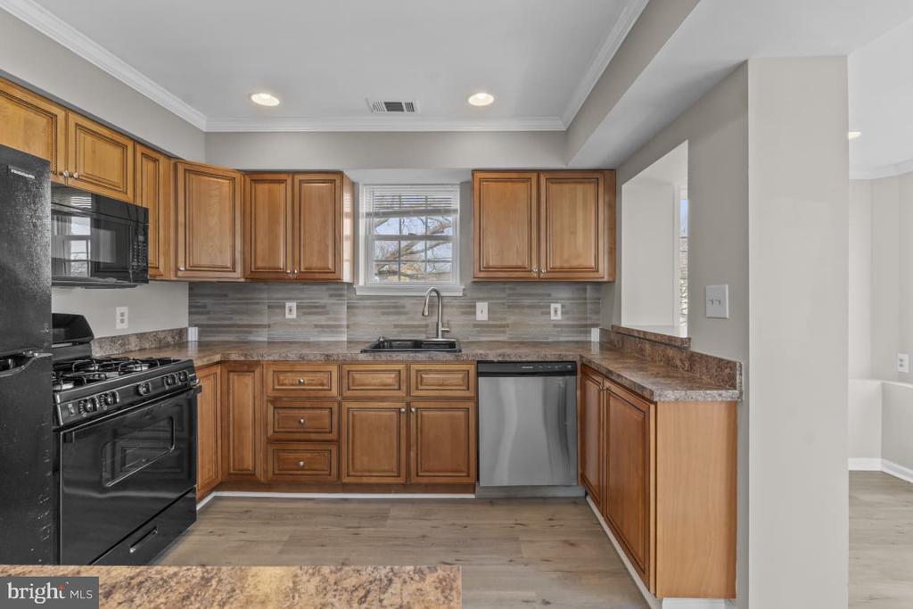 2528 WENDOVER ROAD Unit: B