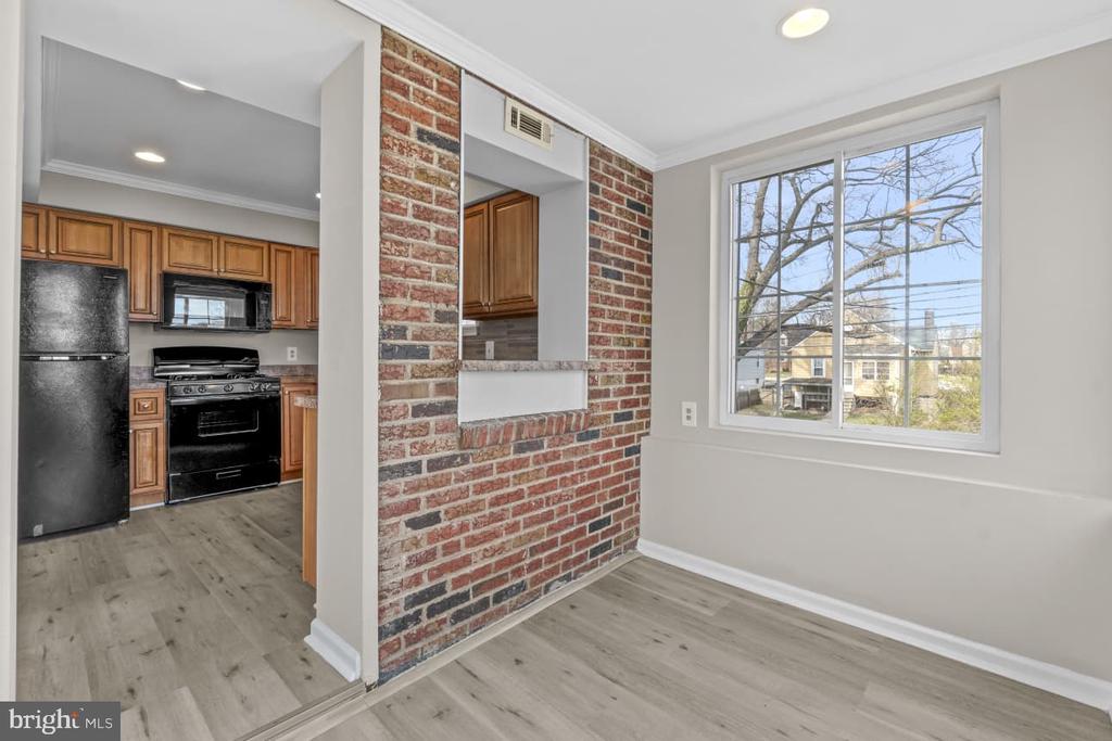 2528 WENDOVER ROAD Unit: B