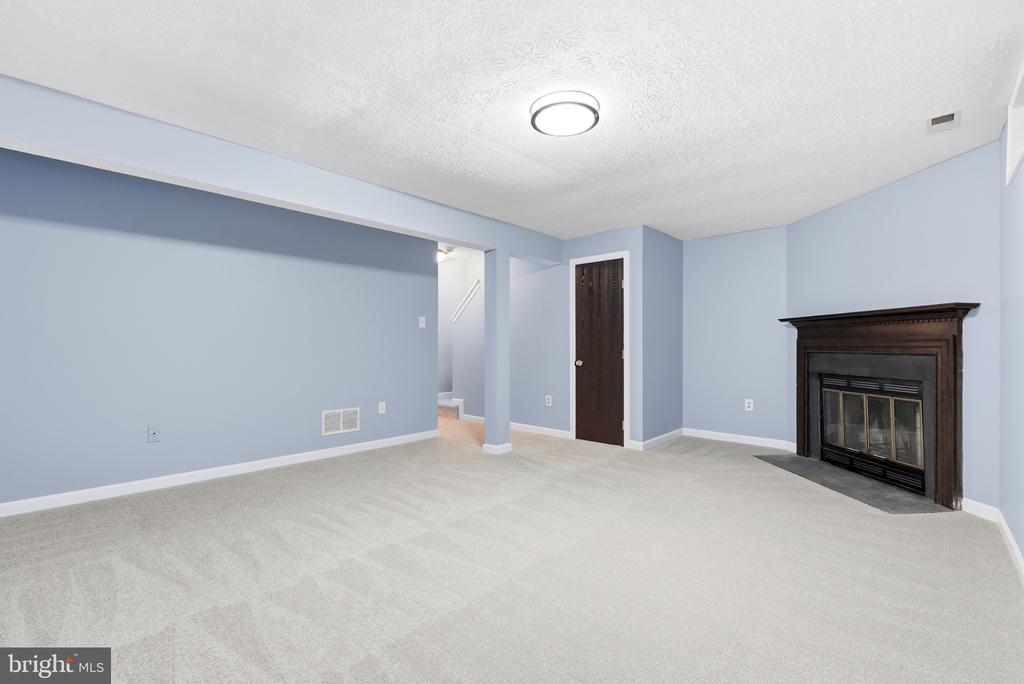 2013 CEDAR BARN WAY