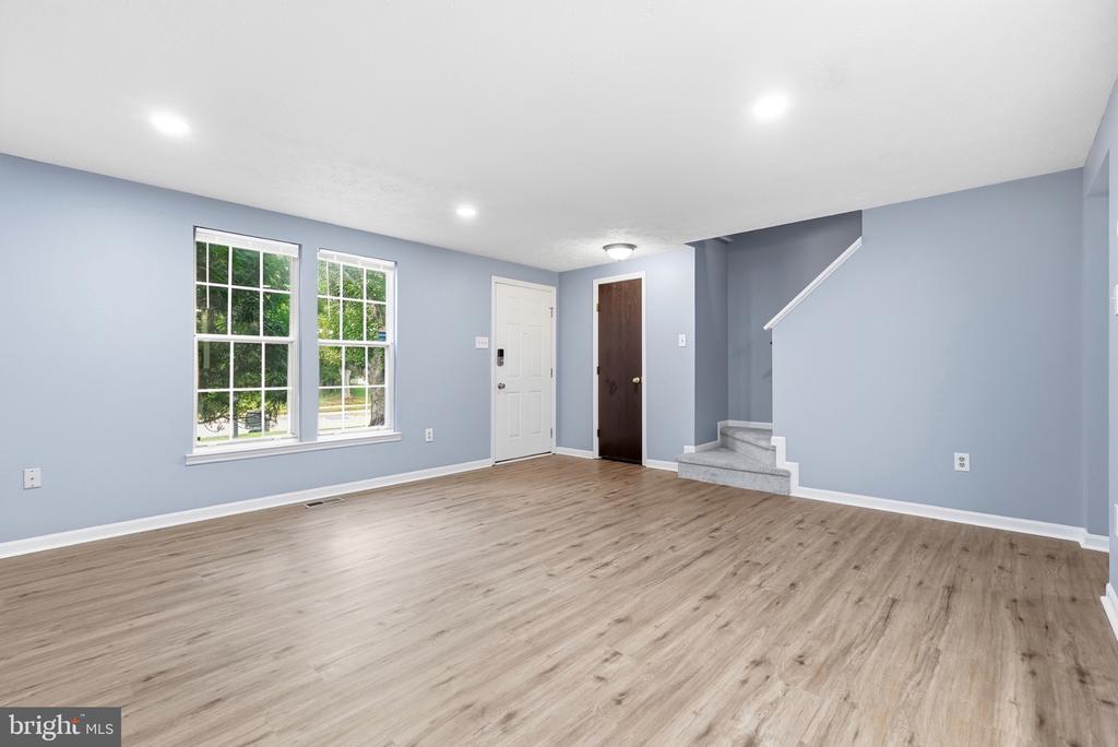 2013 CEDAR BARN WAY