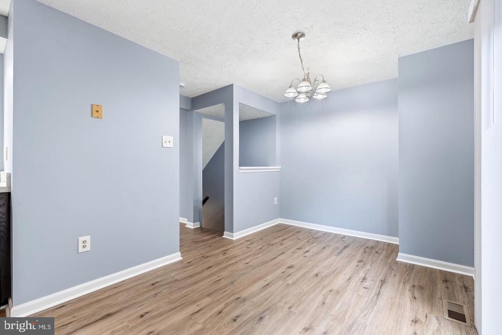 2013 CEDAR BARN WAY