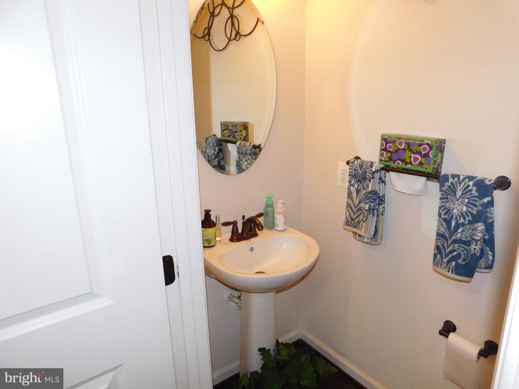 3215 SHADOW PARK LANE