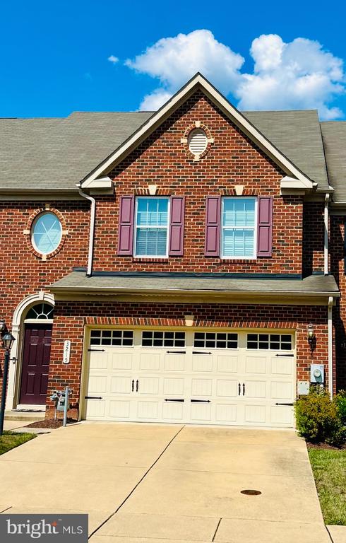 3215 SHADOW PARK LANE