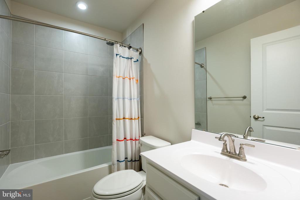 17 KENAI PLACE