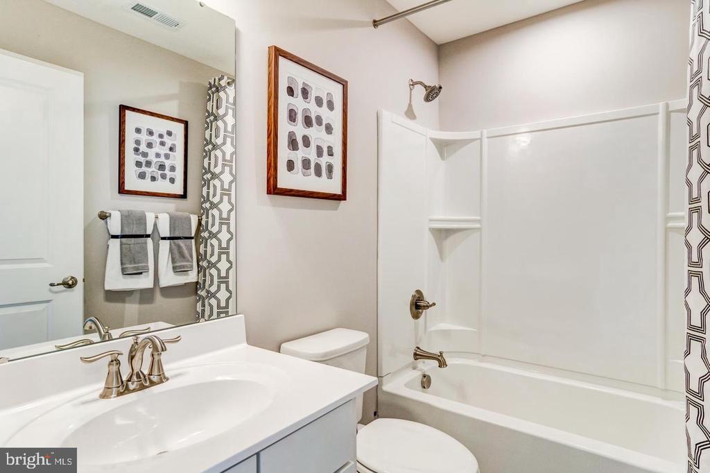 17 KENAI PLACE