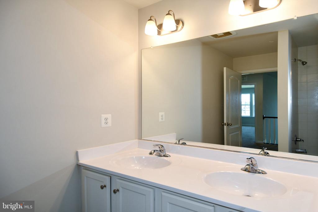 6677 TIMBER RIDGE LANE