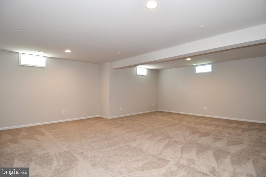 6677 TIMBER RIDGE LANE