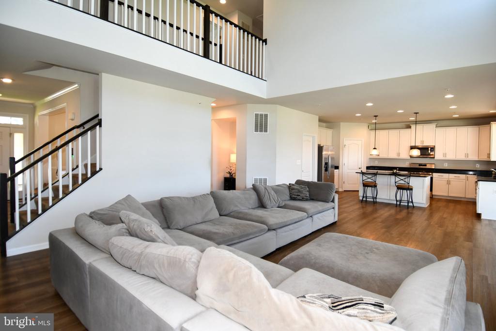 6677 TIMBER RIDGE LANE