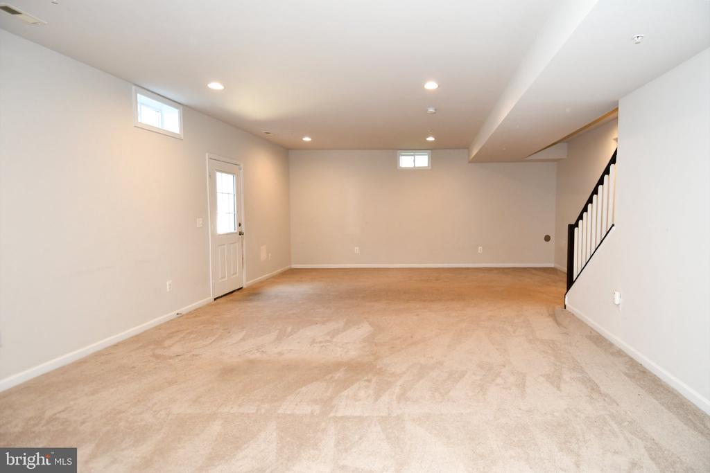 6677 TIMBER RIDGE LANE