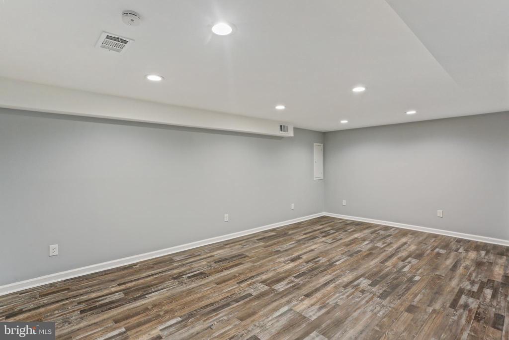 1024 JOHNSVILLE ROAD