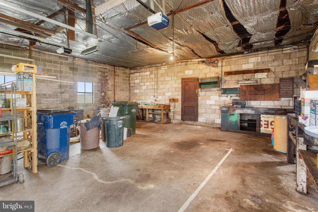 5115 HARNEY ROAD