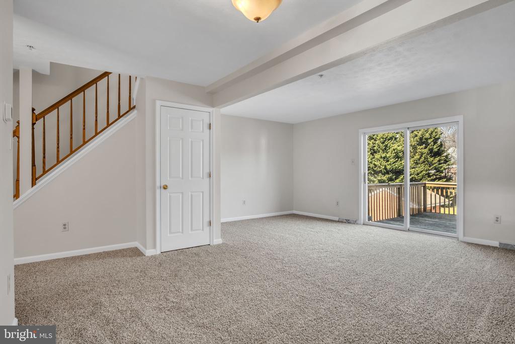4660 MARKSMAN COURT