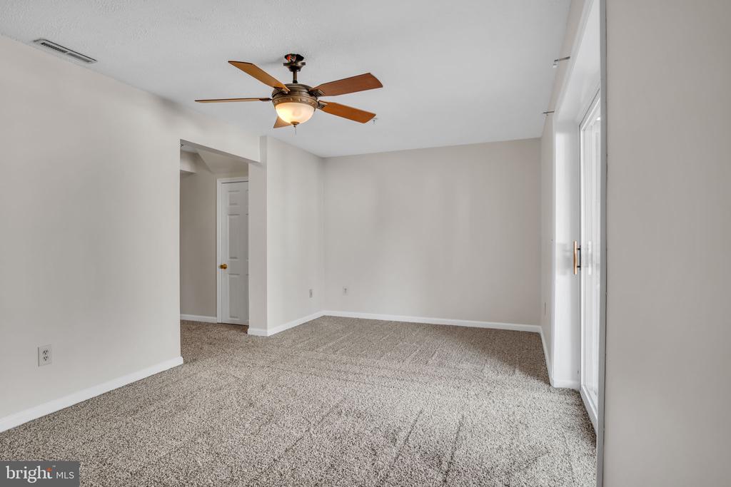 4660 MARKSMAN COURT