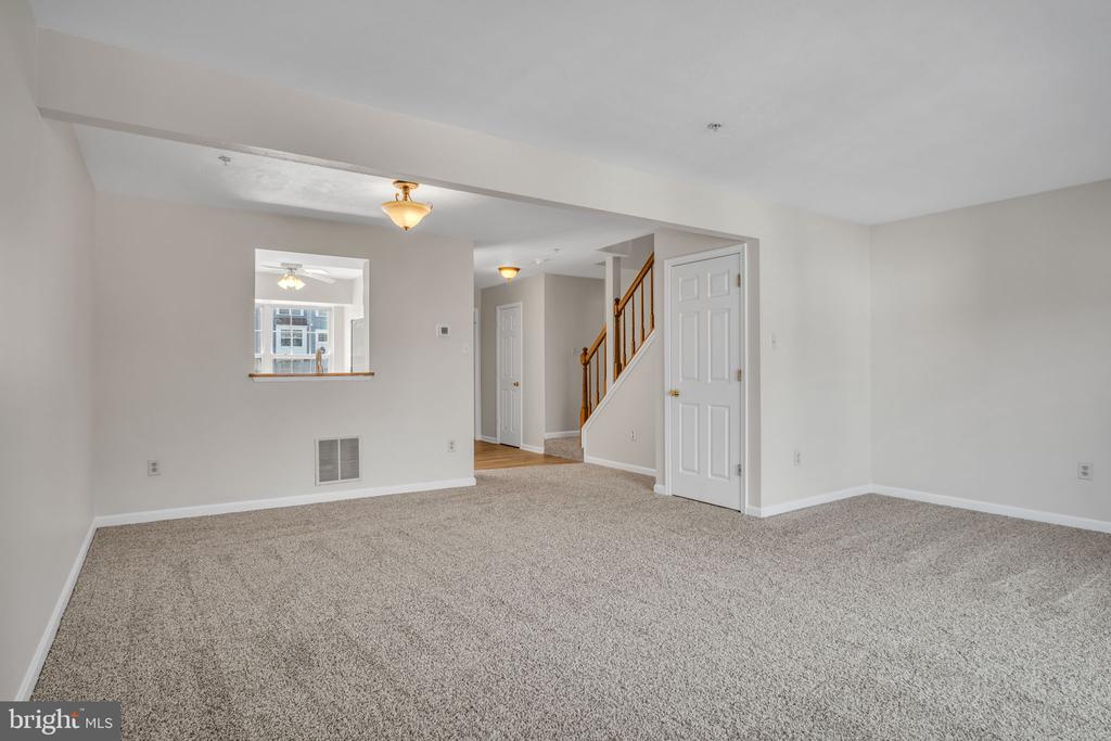 4660 MARKSMAN COURT