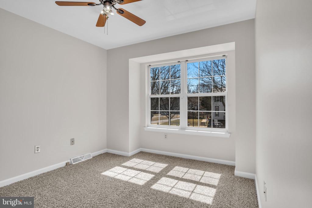 4660 MARKSMAN COURT