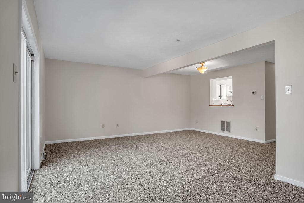 4660 MARKSMAN COURT