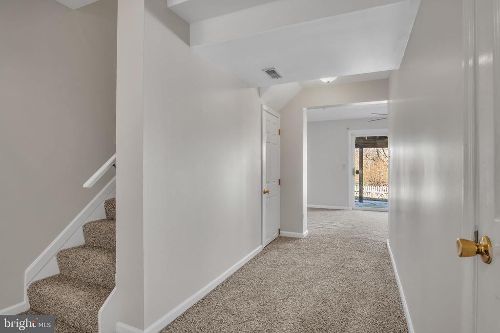 4660 MARKSMAN COURT