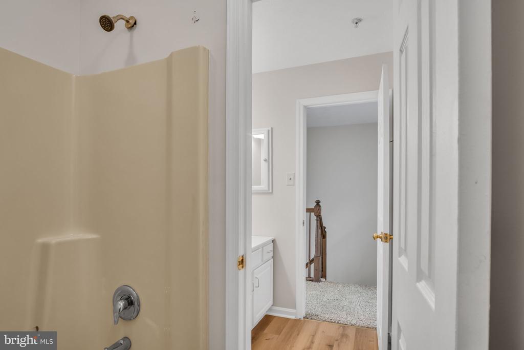 4660 MARKSMAN COURT