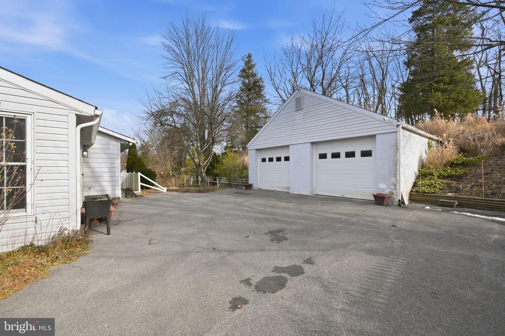 2133 MAYBERRY ROAD