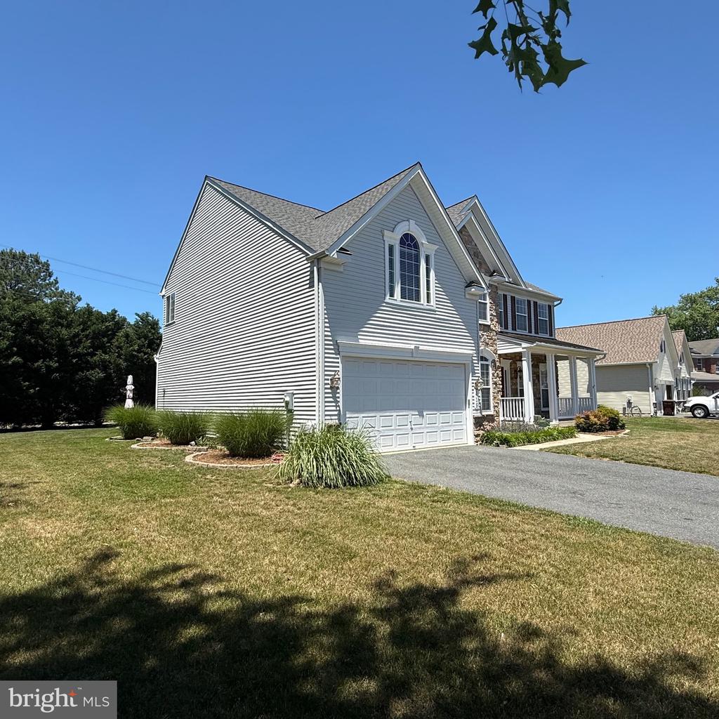 419 OSPREY CIRCLE