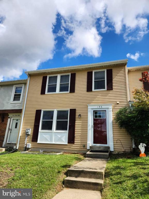 196 FAIRFIELD DRIVE