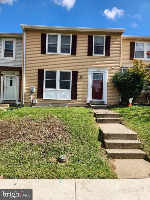 196 FAIRFIELD DRIVE