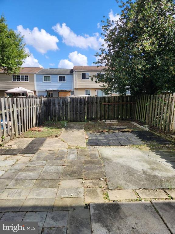 196 FAIRFIELD DRIVE