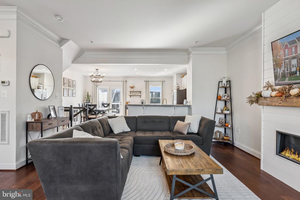 1212 SHENANDOAH SQUARE SOUTH