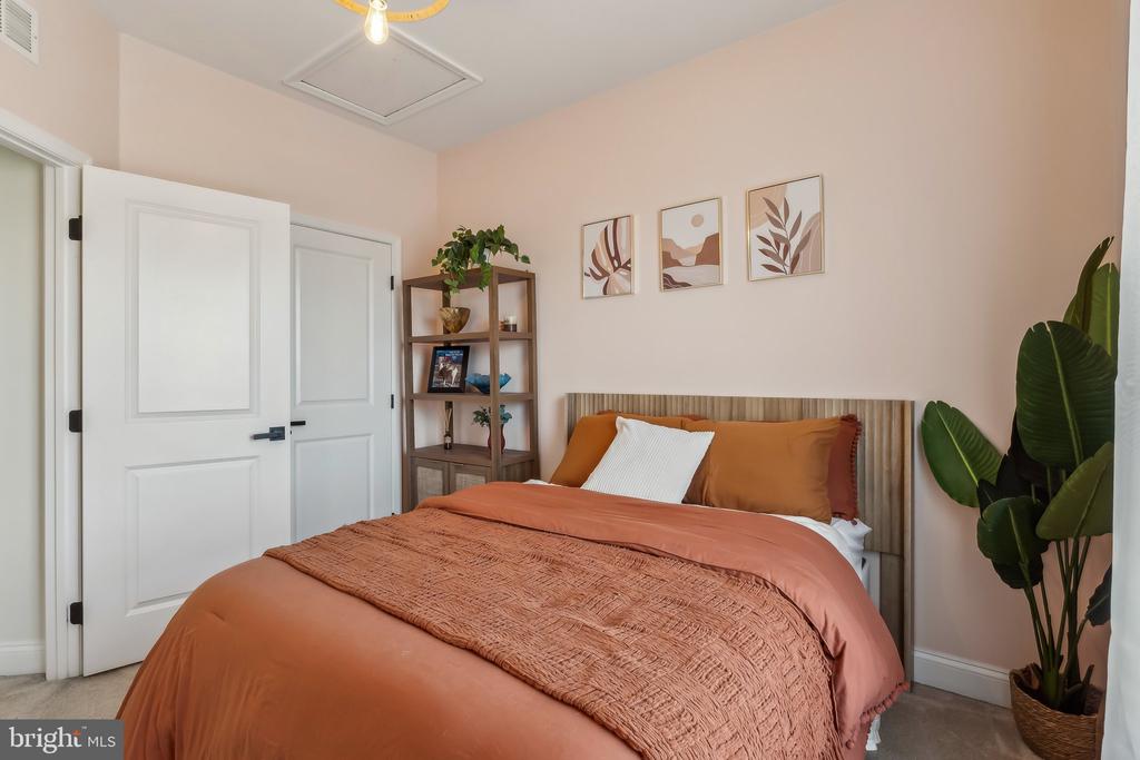 1212 SHENANDOAH SQUARE SOUTH