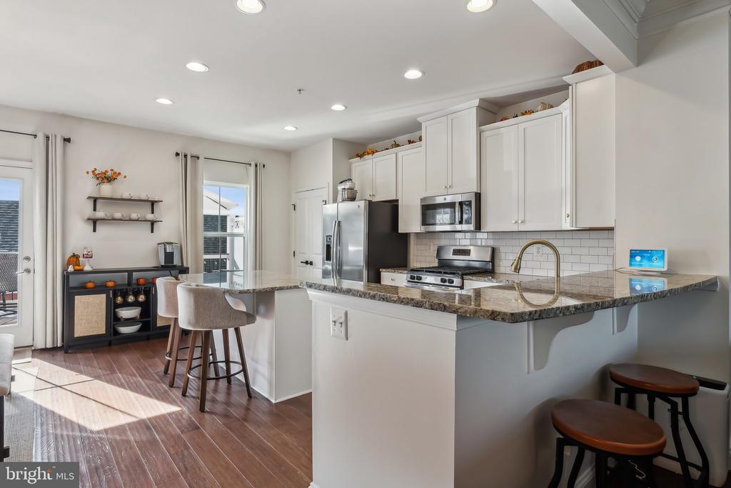 1212 SHENANDOAH SQUARE SOUTH