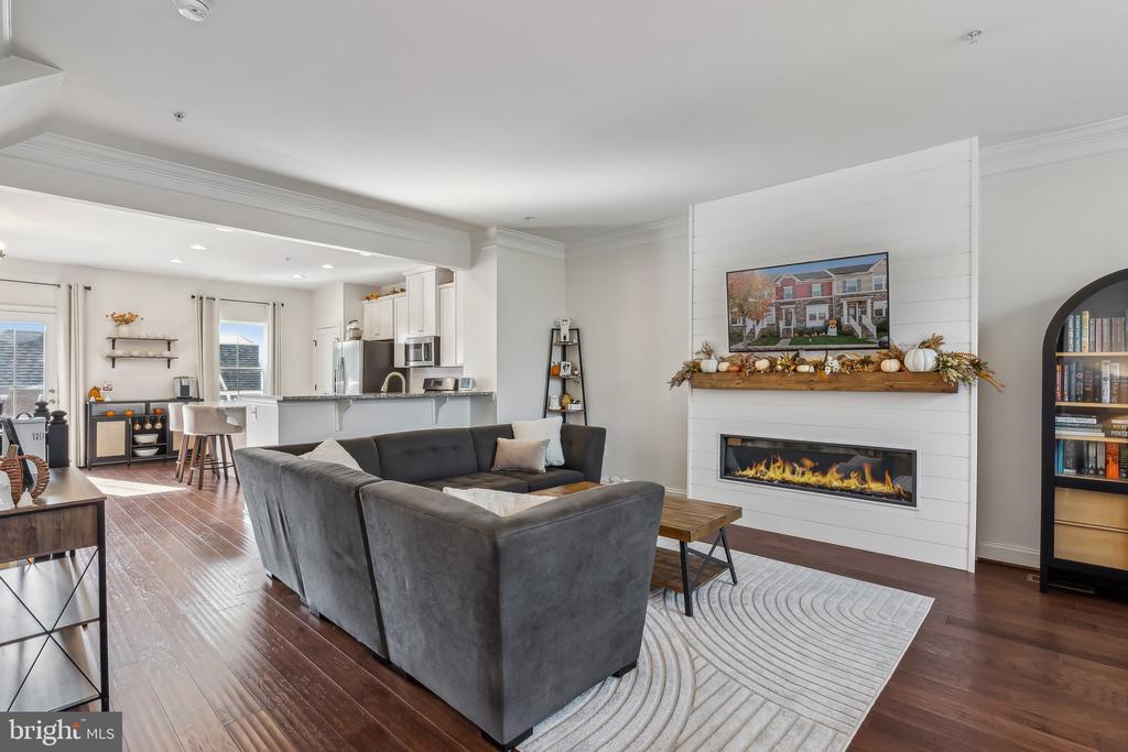 1212 SHENANDOAH SQUARE SOUTH