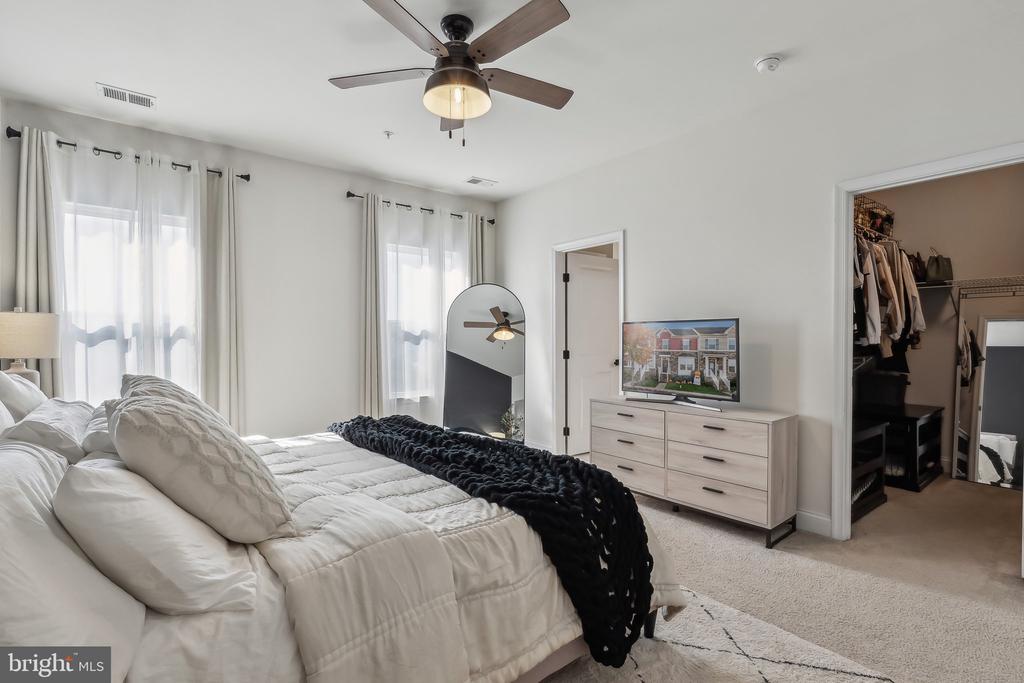 1212 SHENANDOAH SQUARE SOUTH