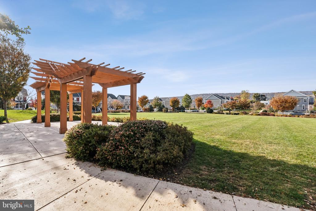 1212 SHENANDOAH SQUARE SOUTH