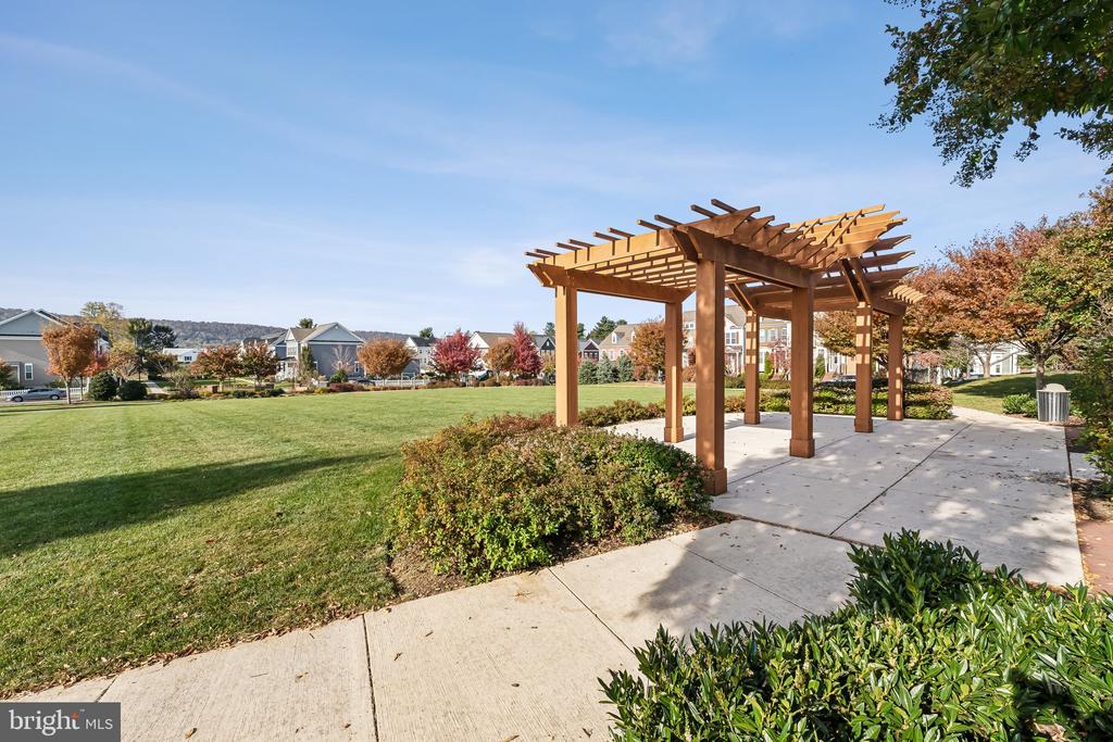 1212 SHENANDOAH SQUARE SOUTH