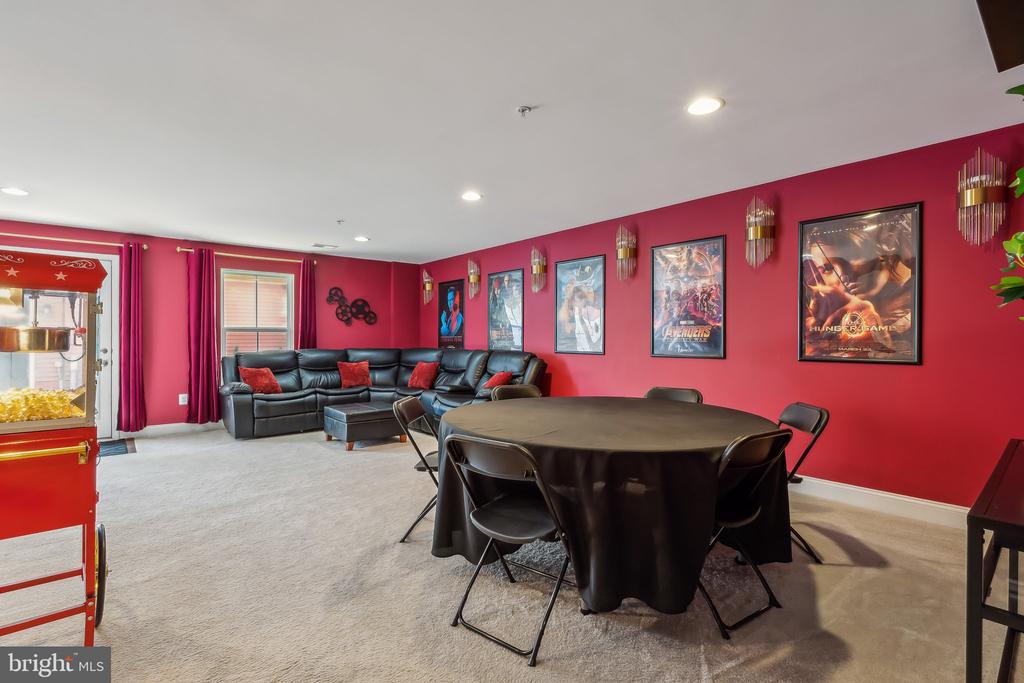 1212 SHENANDOAH SQUARE SOUTH
