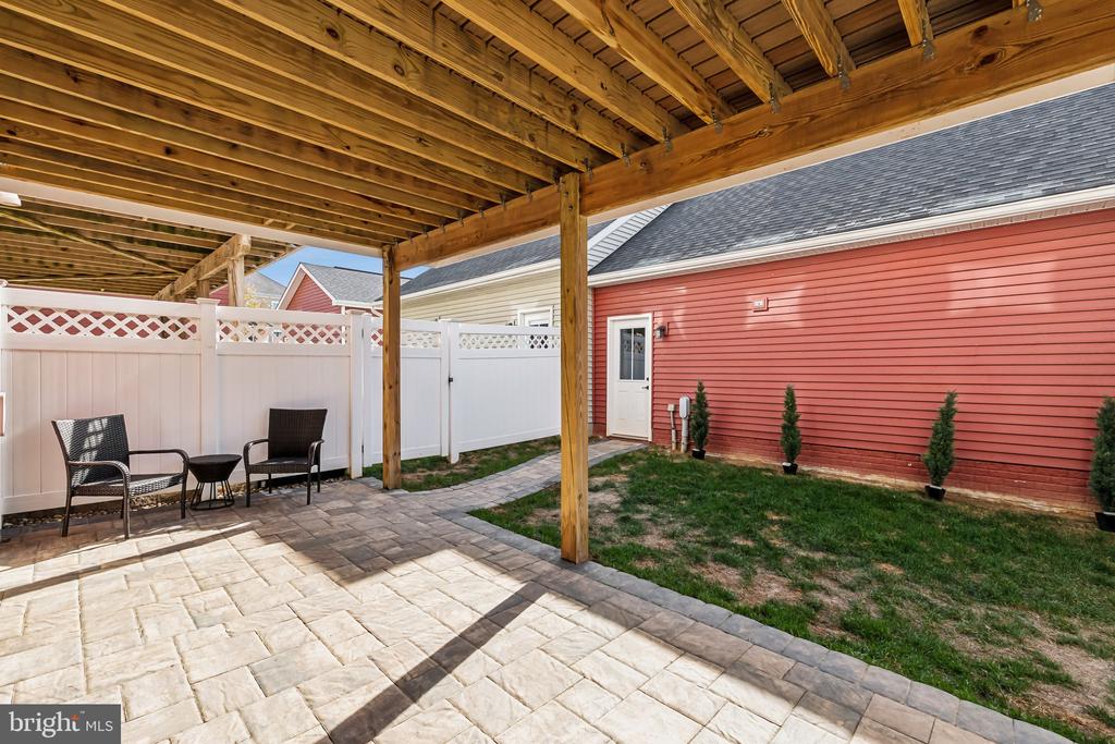 1212 SHENANDOAH SQUARE SOUTH