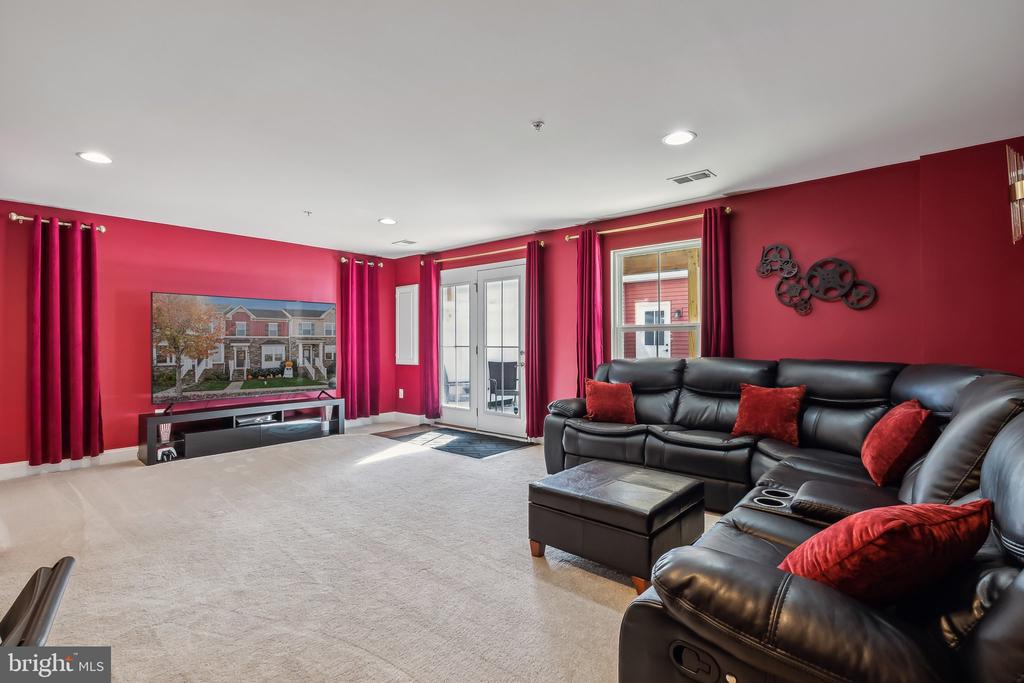 1212 SHENANDOAH SQUARE SOUTH