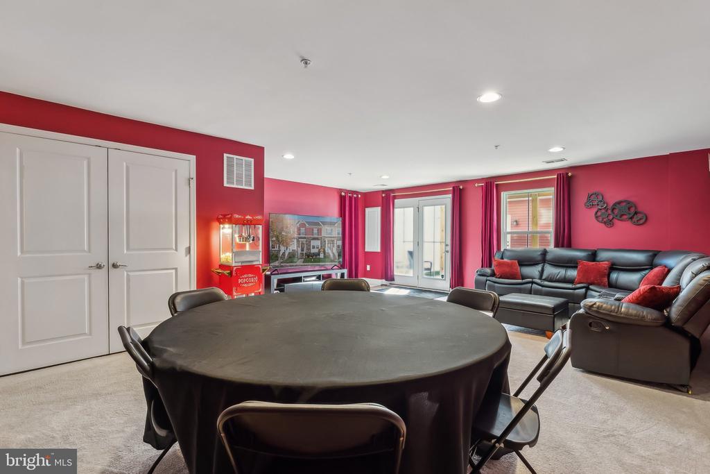 1212 SHENANDOAH SQUARE SOUTH