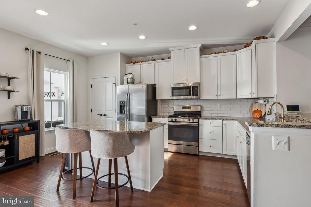 1212 SHENANDOAH SQUARE SOUTH