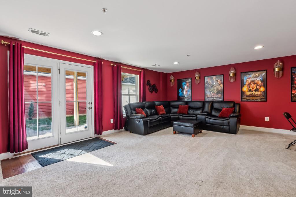 1212 SHENANDOAH SQUARE SOUTH