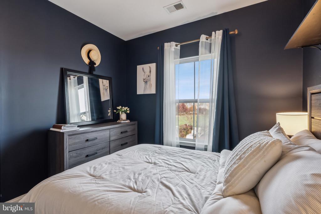1212 SHENANDOAH SQUARE SOUTH